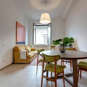 mamo-florence-cavour-apartments.it-tuscanyhotel.com/